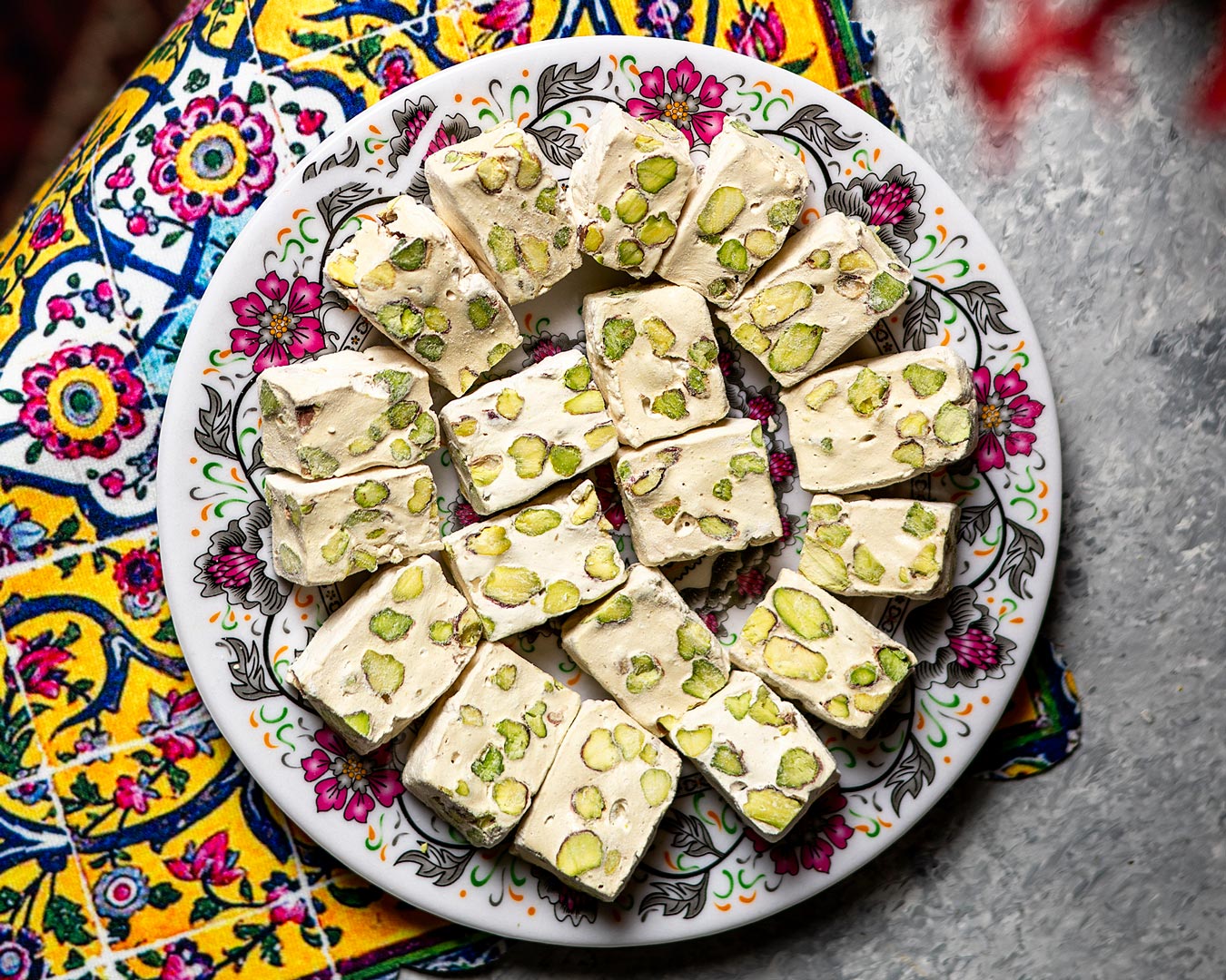 گز لقمه ای 42 درصد پسته ویژه فله