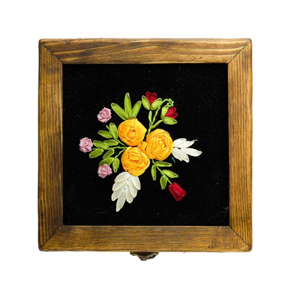 جعبه چوبی گل دوزی